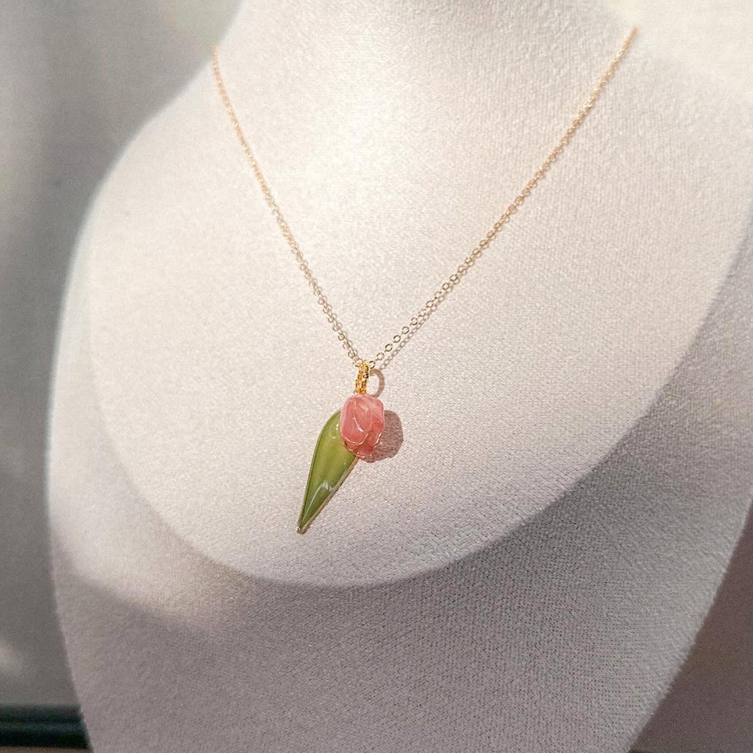 Crafted with resin, pressed flowers or Wire. Kolour Me australia