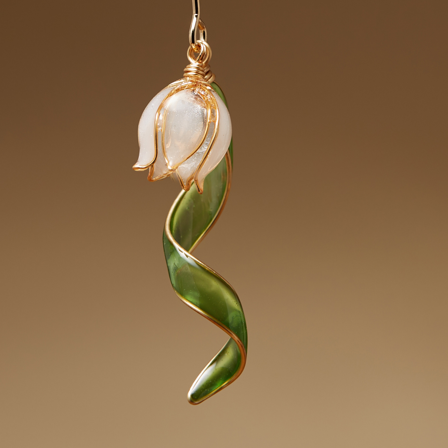 Lily flower wire resin earrings